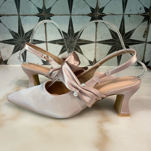 NEW Satin Faux Pearl Decor Slingback Pumps - Picture 9 of 13